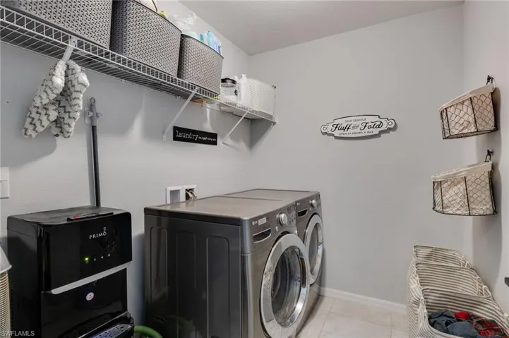 2426 Nw 20th Ave, Cape Coral, Florida 33993