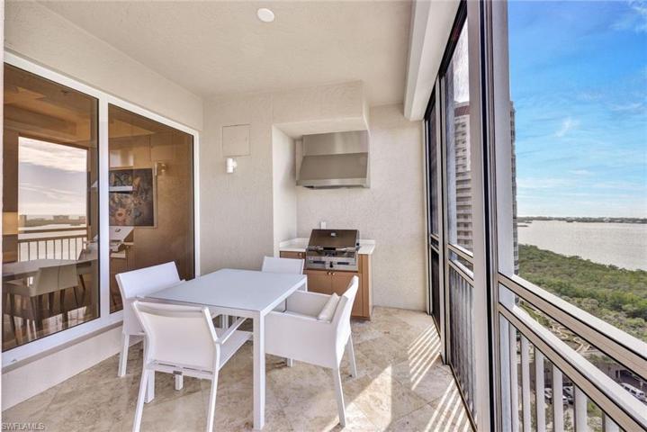 Enjoy the sea breeze as you partake in a favorite meal with a loved one.