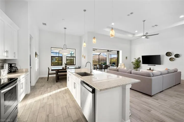 1040 Sw 1st St, Cape Coral Fl 33991