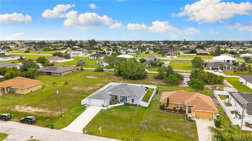 2715 7th St, Cape Coral, Florida 33993