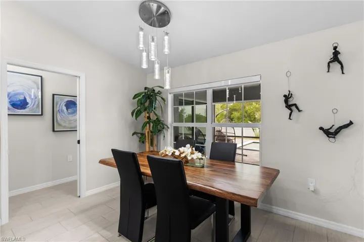 2715 7th St, Cape Coral, Florida 33993