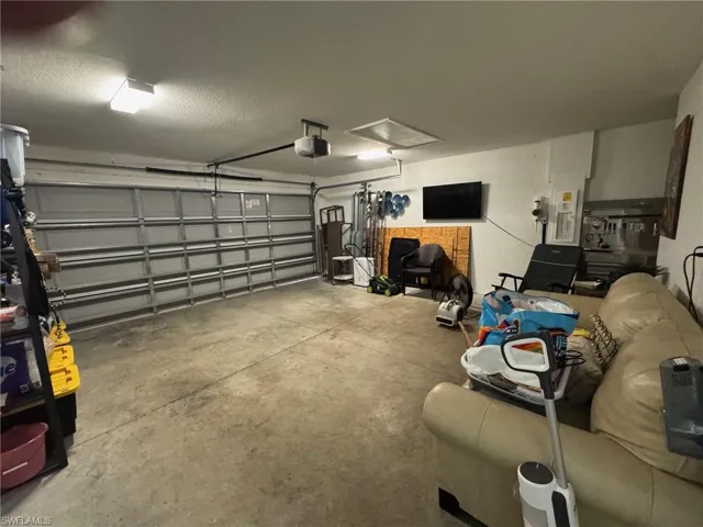 2715 7th St, Cape Coral, Florida 33993