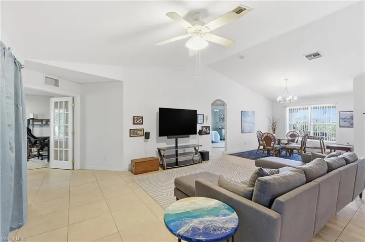 4301 NE 9th  PL, Cape Coral, FL 33909
