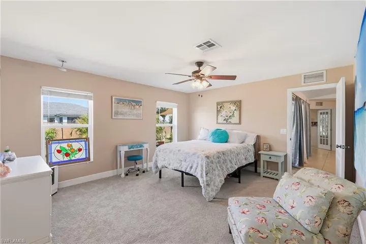 4301 NE 9th  PL, Cape Coral, FL 33909