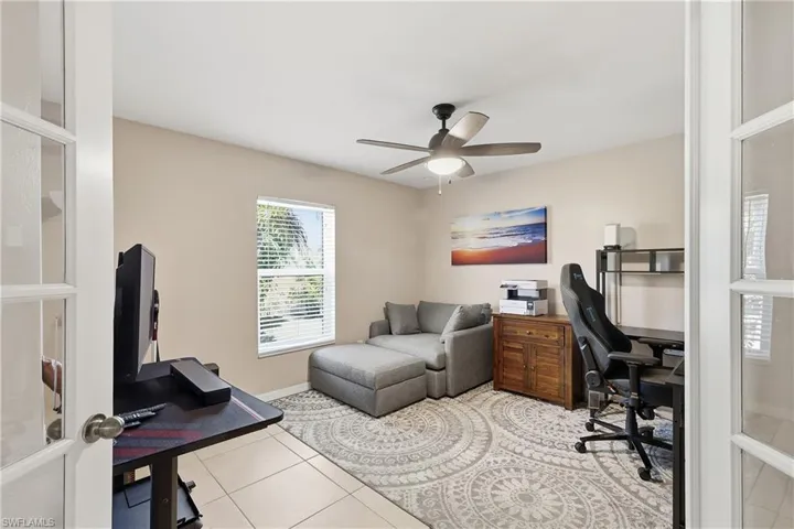 4301 NE 9th  PL, Cape Coral, FL 33909