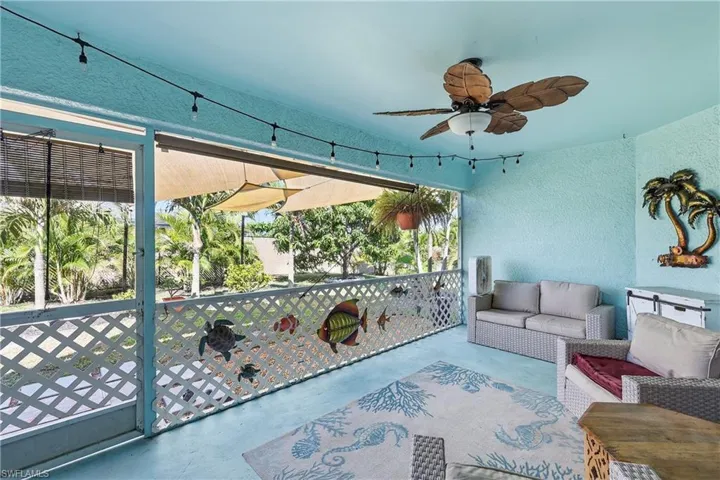 4301 NE 9th  PL, Cape Coral, FL 33909