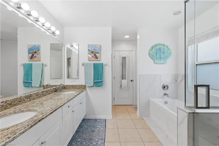 4301 NE 9th  PL, Cape Coral, FL 33909