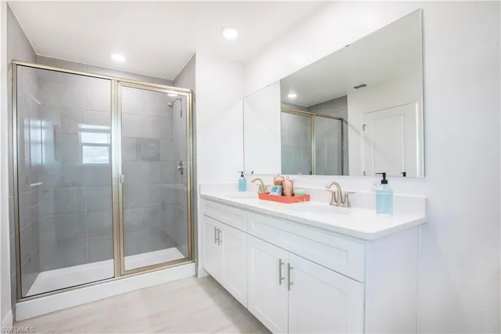 10530 Fountain Palm Cir, Bokeelia, Florida 33922