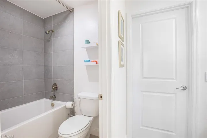 10530 Fountain Palm Cir, Bokeelia, Florida 33922