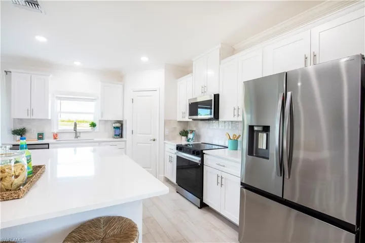 10530 Fountain Palm Cir, Bokeelia, Florida 33922