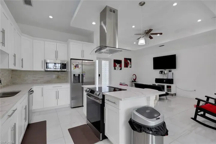 2530 22nd Ave Ne, Naples, Florida 34120