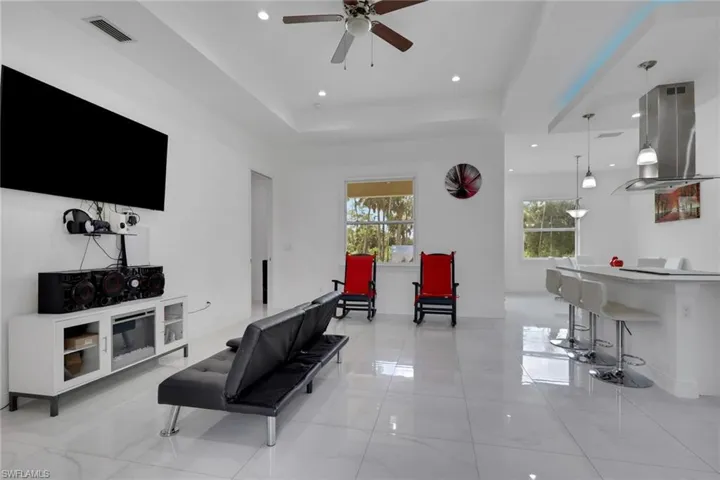 2530 22nd Ave Ne, Naples, Florida 34120
