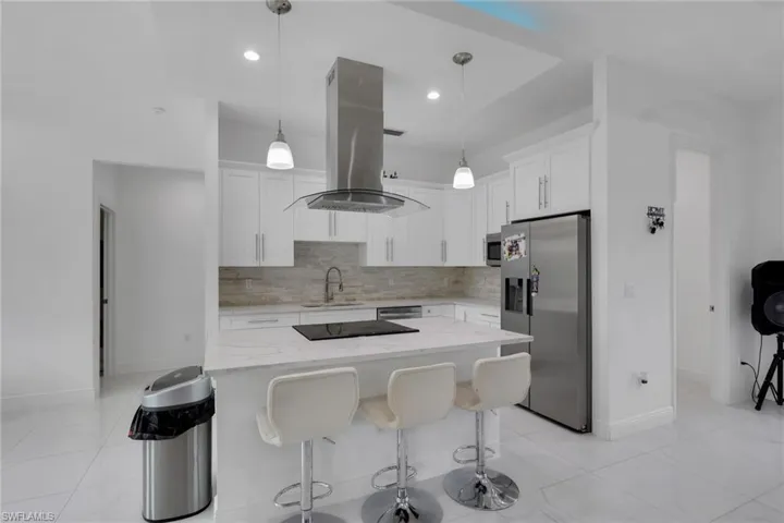 2530 22nd Ave Ne, Naples, Florida 34120