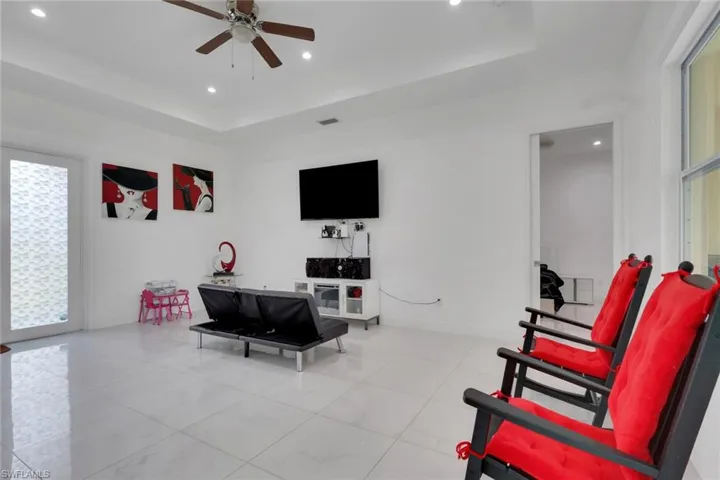 2530 22nd Ave Ne, Naples, Florida 34120