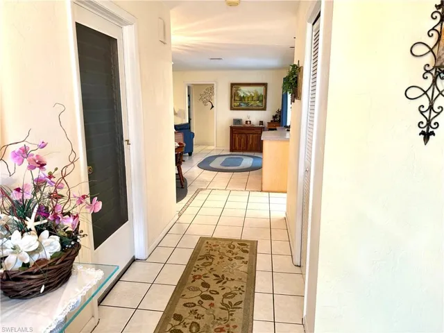 900  Roseate  DR, Naples, FL 34104