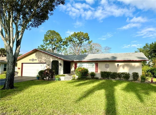900  Roseate  DR, Naples, FL 34104