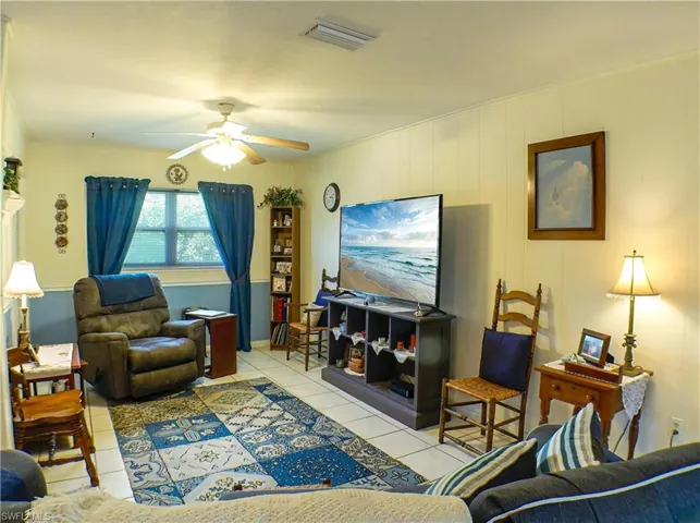 900  Roseate  DR, Naples, FL 34104