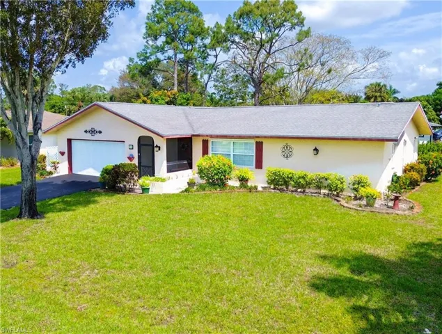 900  Roseate  DR, Naples, FL 34104