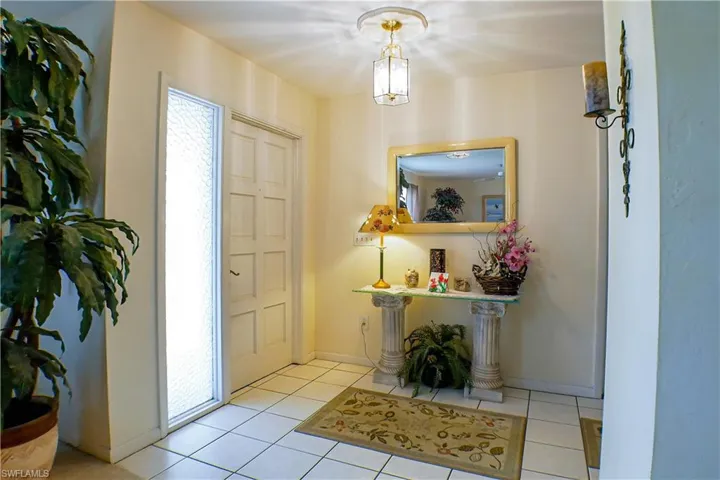 900  Roseate  DR, Naples, FL 34104