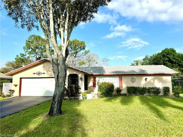 900  Roseate  DR, Naples, FL 34104