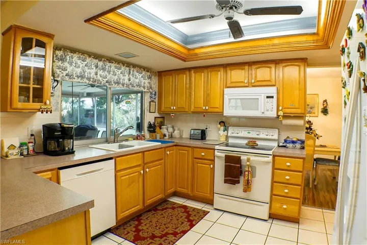 900  Roseate  DR, Naples, FL 34104