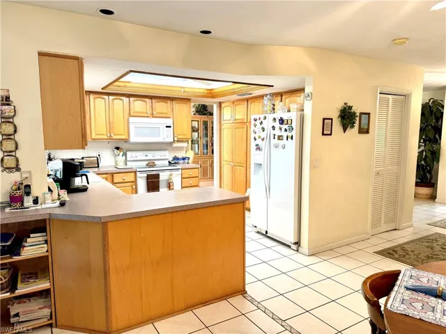 900  Roseate  DR, Naples, FL 34104