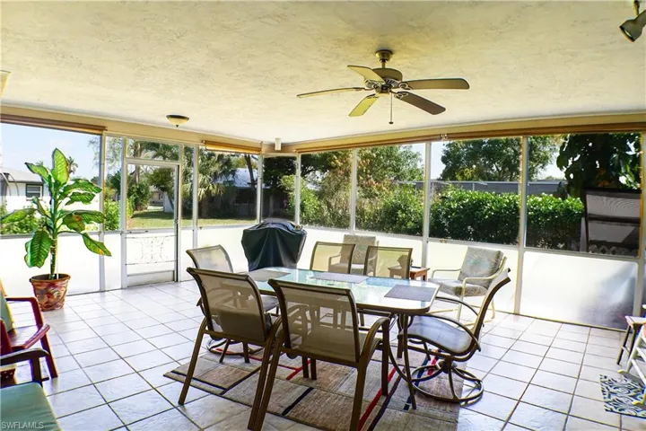 900  Roseate  DR, Naples, FL 34104