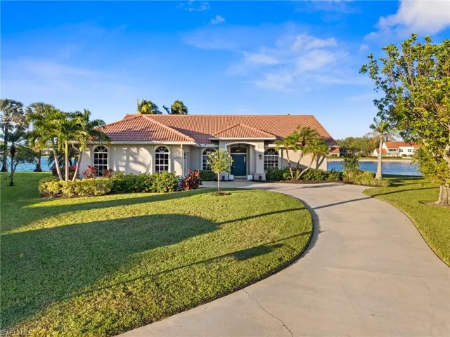 6752  Compton N LN, Naples, FL 34104