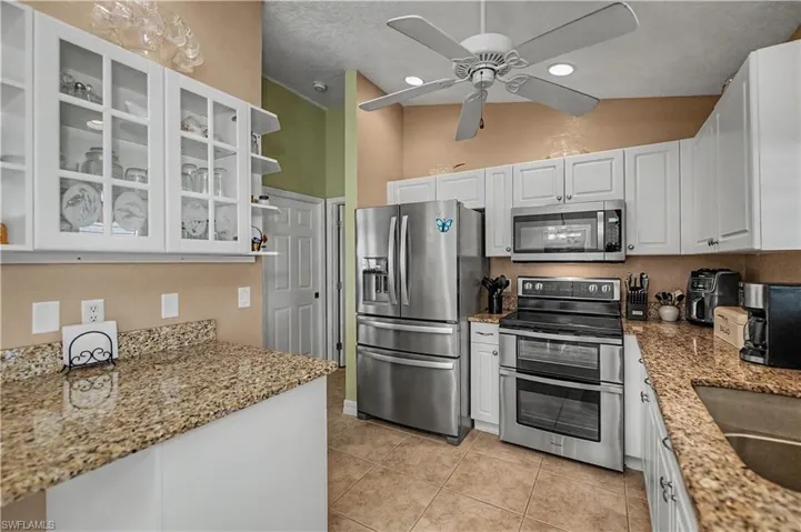 2125 Ne 10th Ave, Cape Coral, Florida 33909