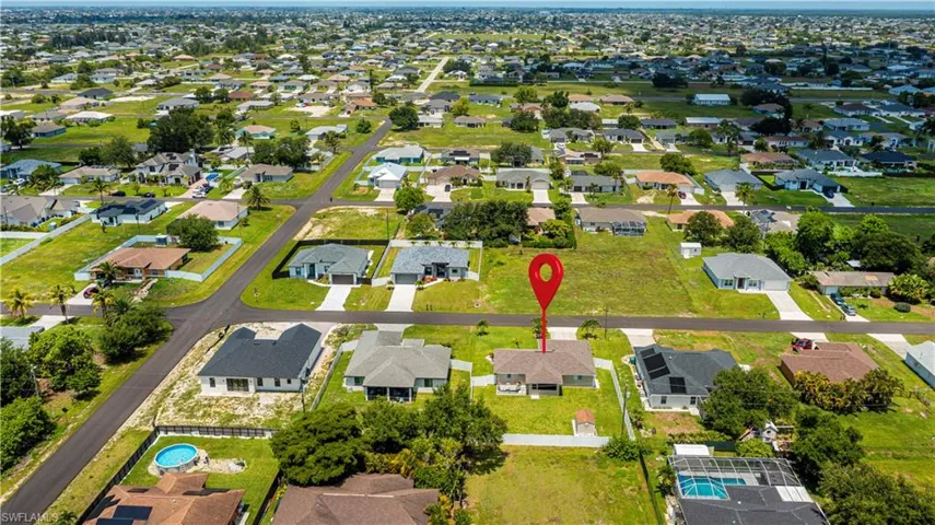 2125 Ne 10th Ave, Cape Coral, Florida 33909