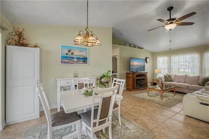 2125 Ne 10th Ave, Cape Coral, Florida 33909