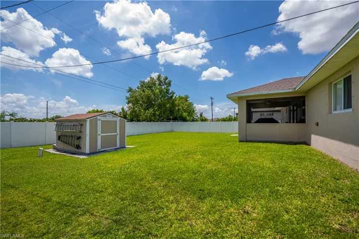 2125 Ne 10th Ave, Cape Coral, Florida 33909