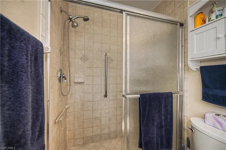 2125 Ne 10th Ave, Cape Coral, Florida 33909
