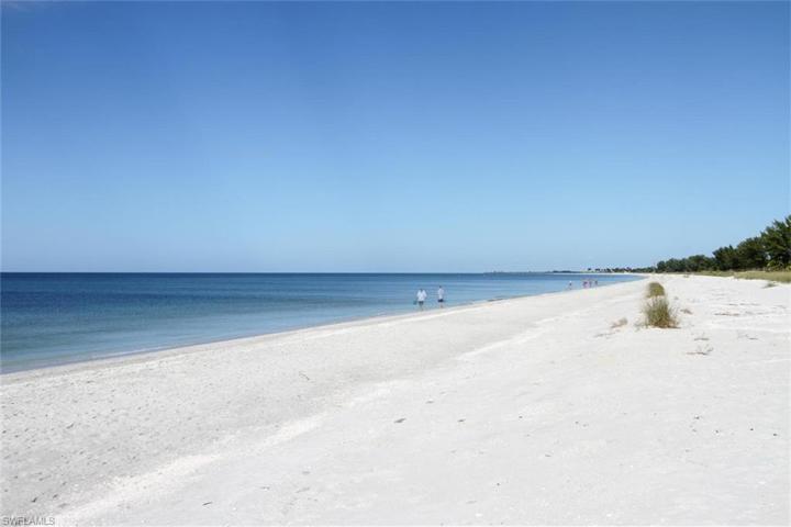 Stunning white sandy beach!