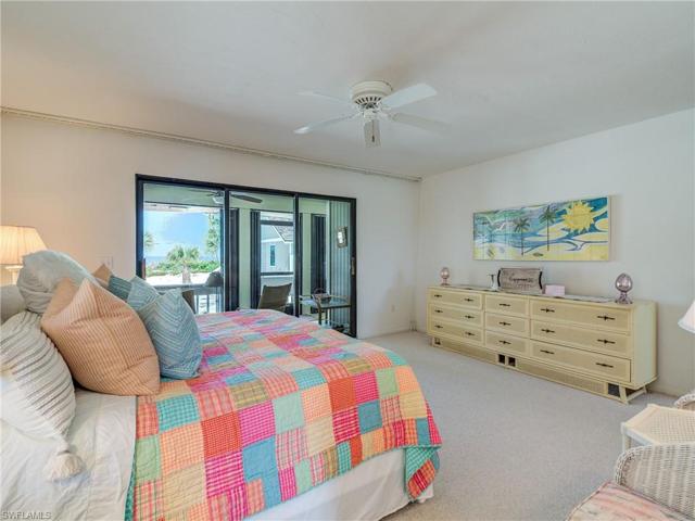 Access to the lanai