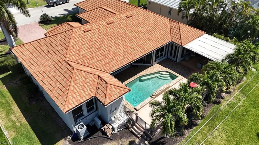 8723 S Lake Cir, Fort Myers, Florida 33908