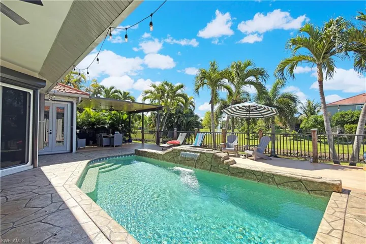 8723 S Lake Cir, Fort Myers, Florida 33908