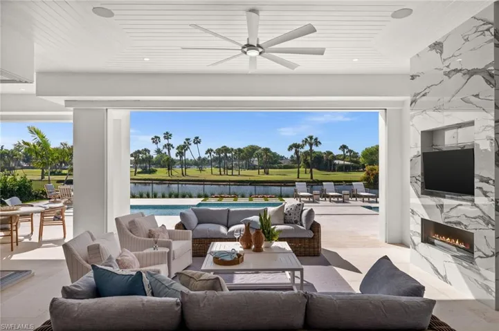 809 Wedge Dr, Naples, Florida 34103
