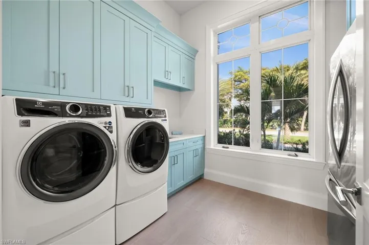 809 Wedge Dr, Naples, Florida 34103