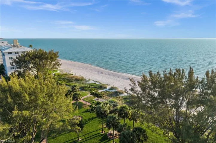 809 Wedge Dr, Naples, Florida 34103