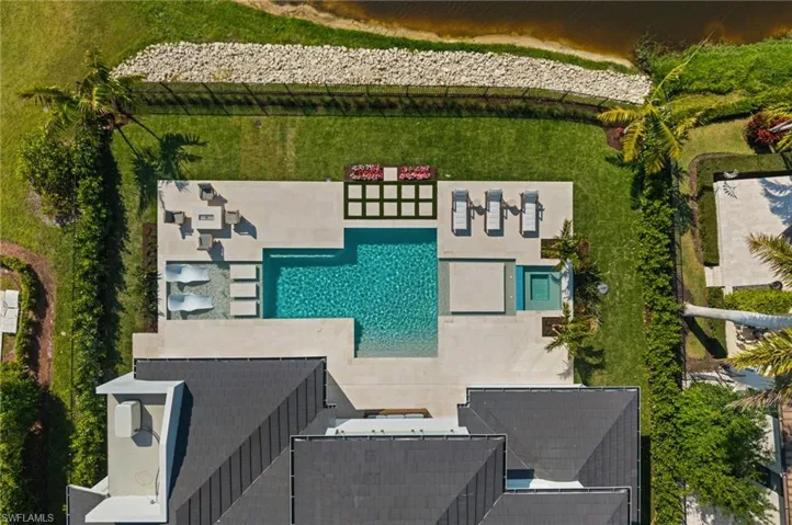 809 Wedge Dr, Naples, Florida 34103
