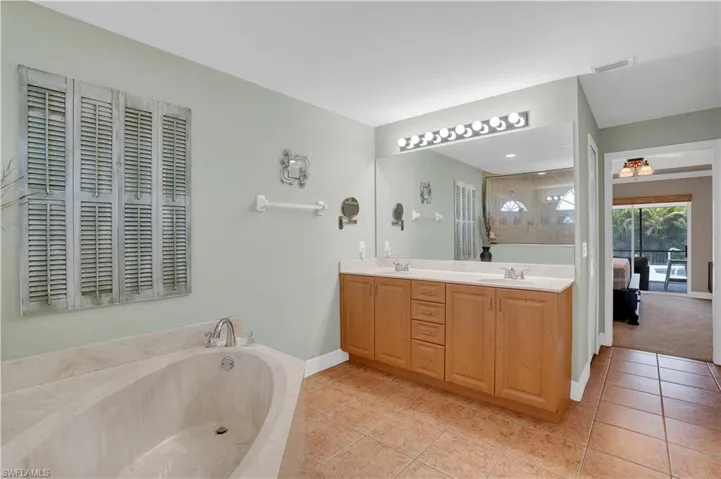 2844 NW 3rd  TER, Cape Coral, FL 33993