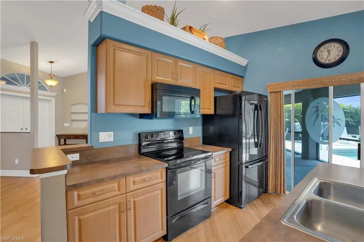 2844 NW 3rd  TER, Cape Coral, FL 33993