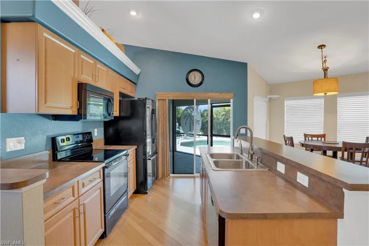 2844 NW 3rd  TER, Cape Coral, FL 33993