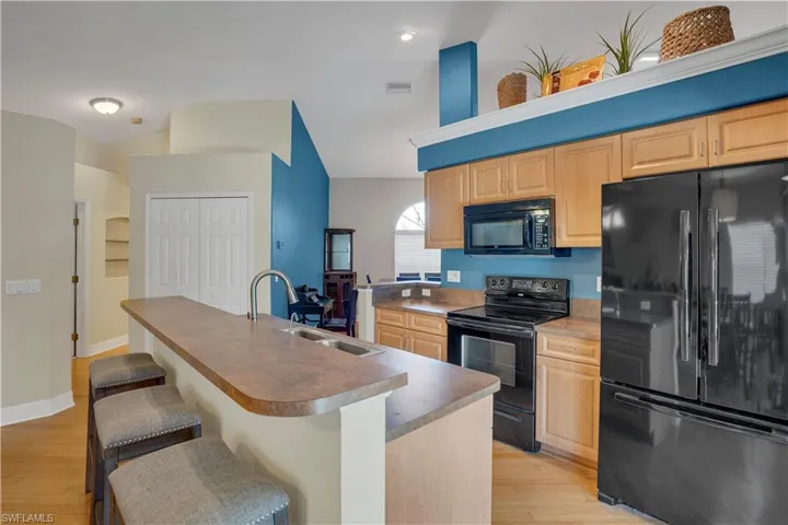 2844 NW 3rd  TER, Cape Coral, FL 33993