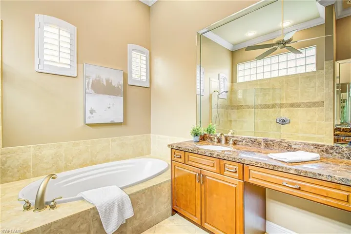 Main bath - soaking tub and dual vanities
