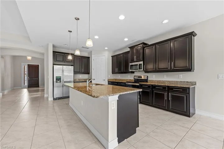 3987 Ashentree Ct, Fort Myers, Florida 33916