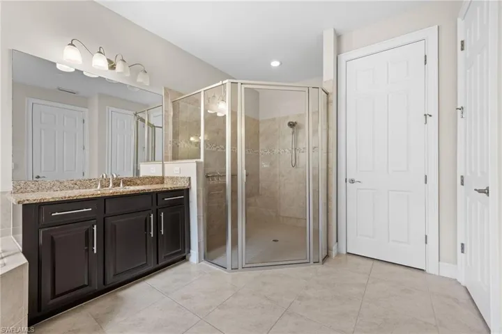 3987 Ashentree Ct, Fort Myers, Florida 33916