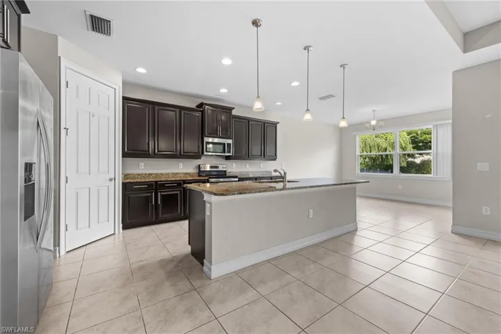 3987 Ashentree Ct, Fort Myers, Florida 33916