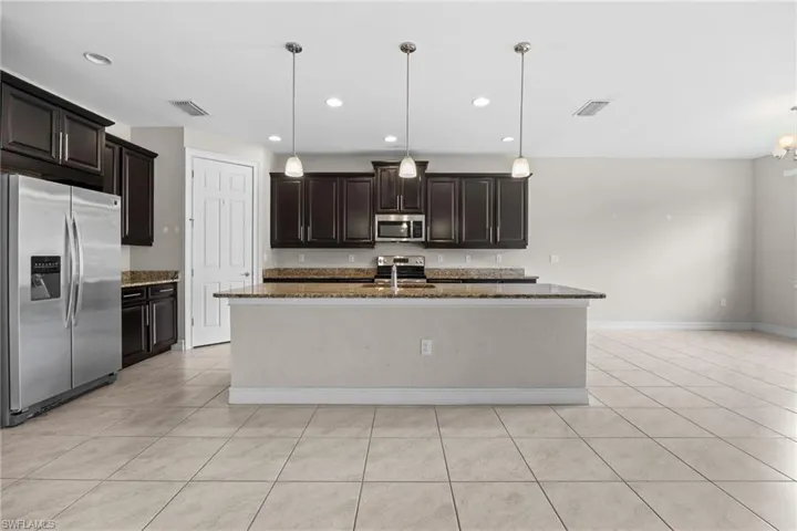 3987 Ashentree Ct, Fort Myers, Florida 33916